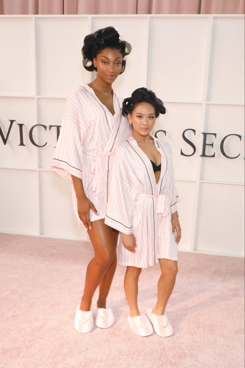 Angel Reese y Sunisa Lee.