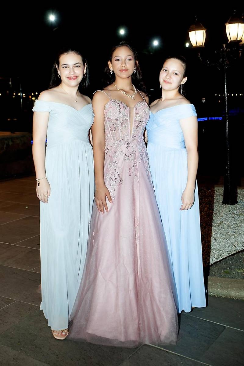 Esther Bueso, María José Galeas y Danna Sagastume.
