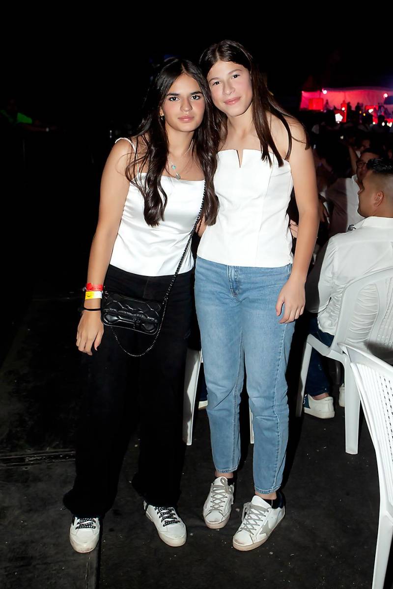 Ivanna Castellón y Daniela Valle.
