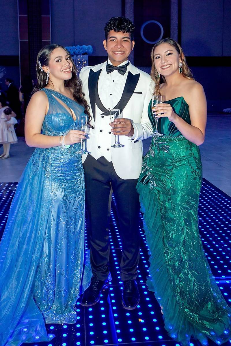 Isabella Castillo, José Aguilar y Samantha Alberto.