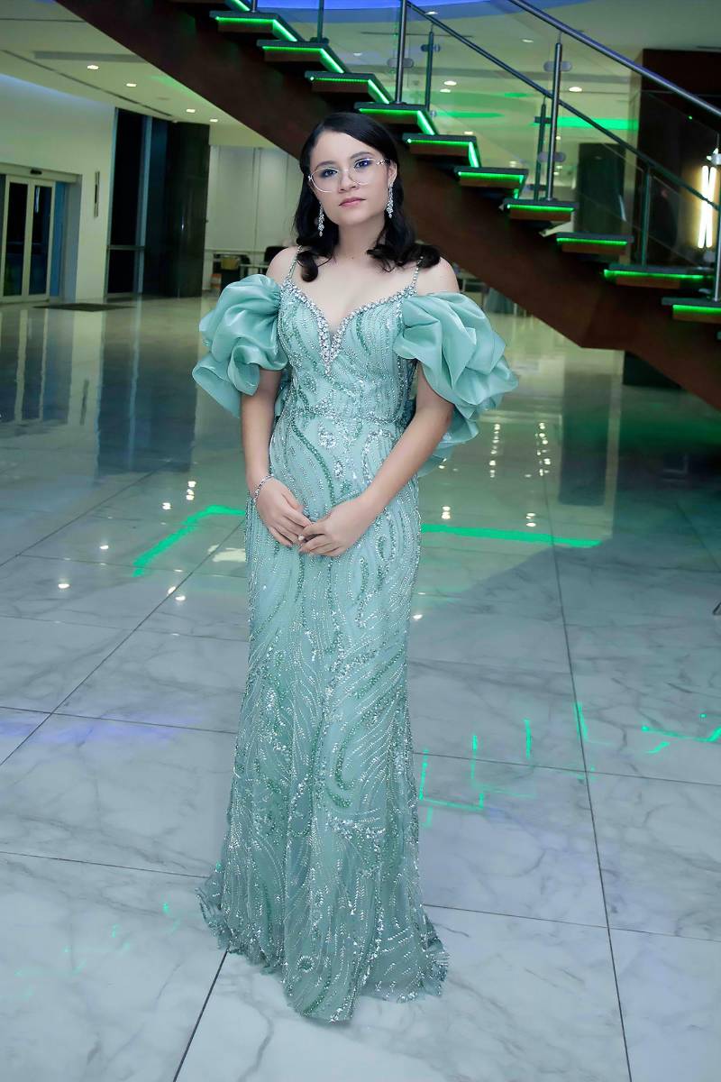  Natalia Servellón.