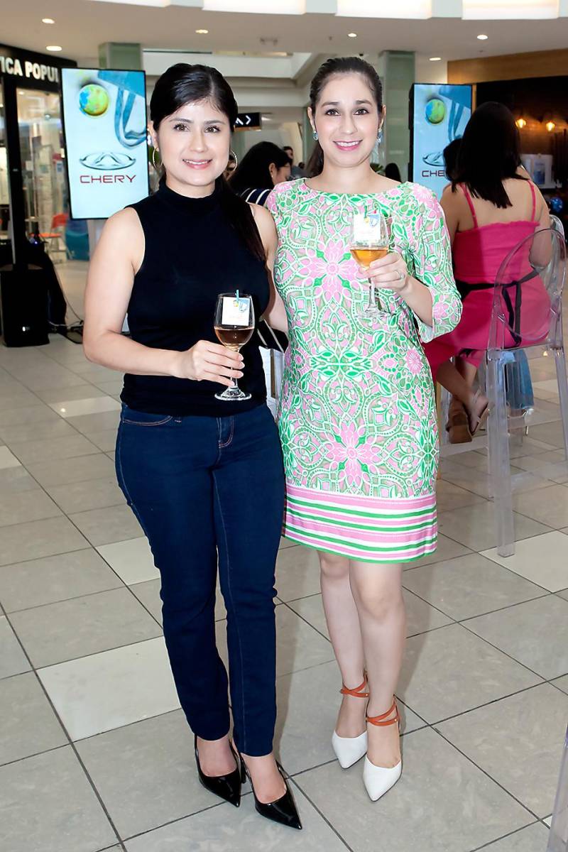 Yoselin y Yesmy Chirinos.