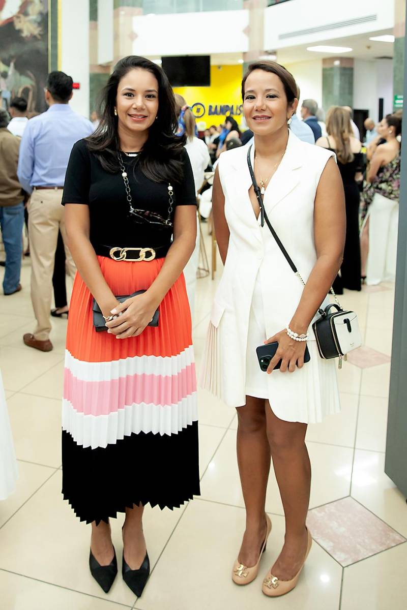Carmen y Ana Morales