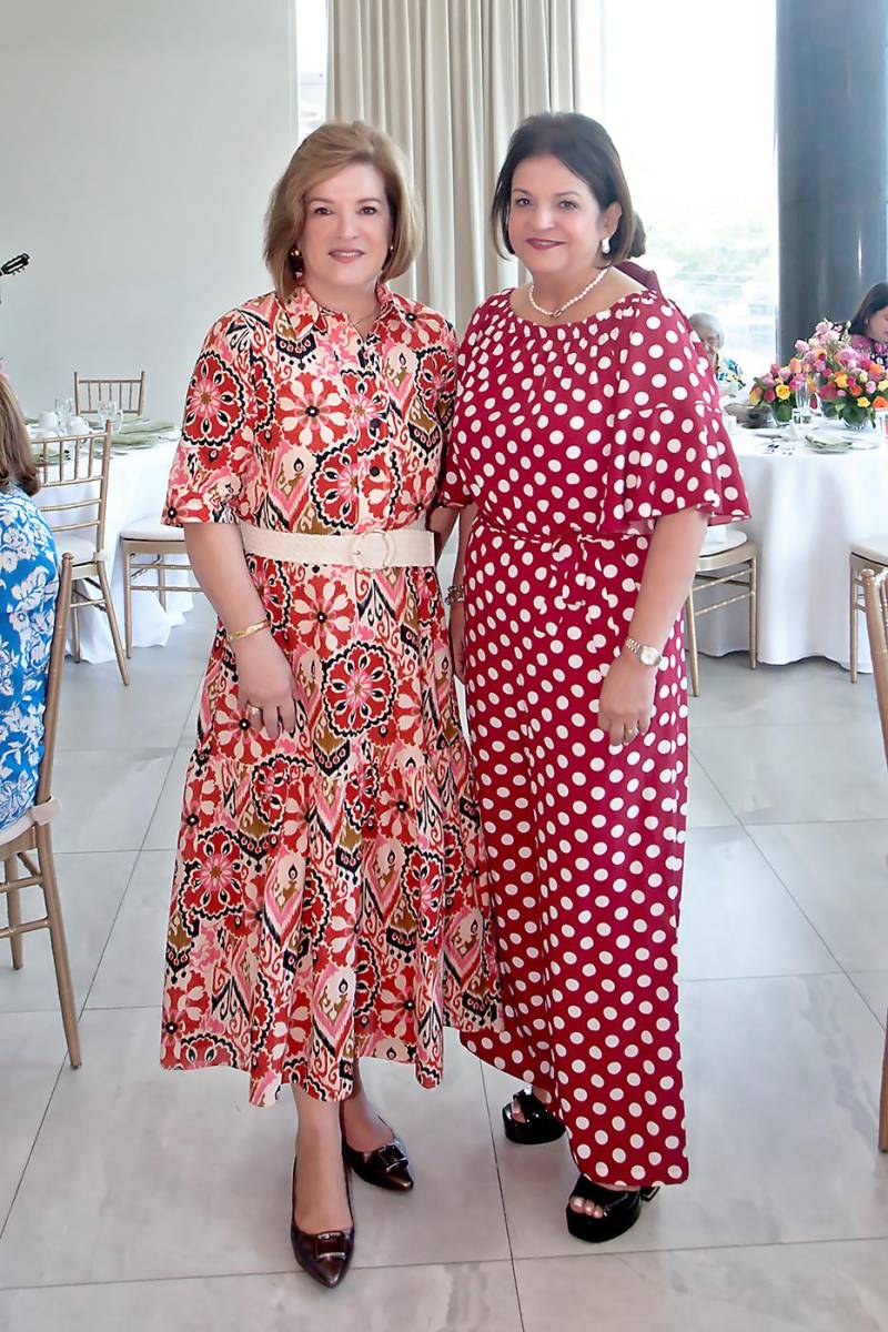 Malissa Pineda y Ana Lourdes de Vásquez.