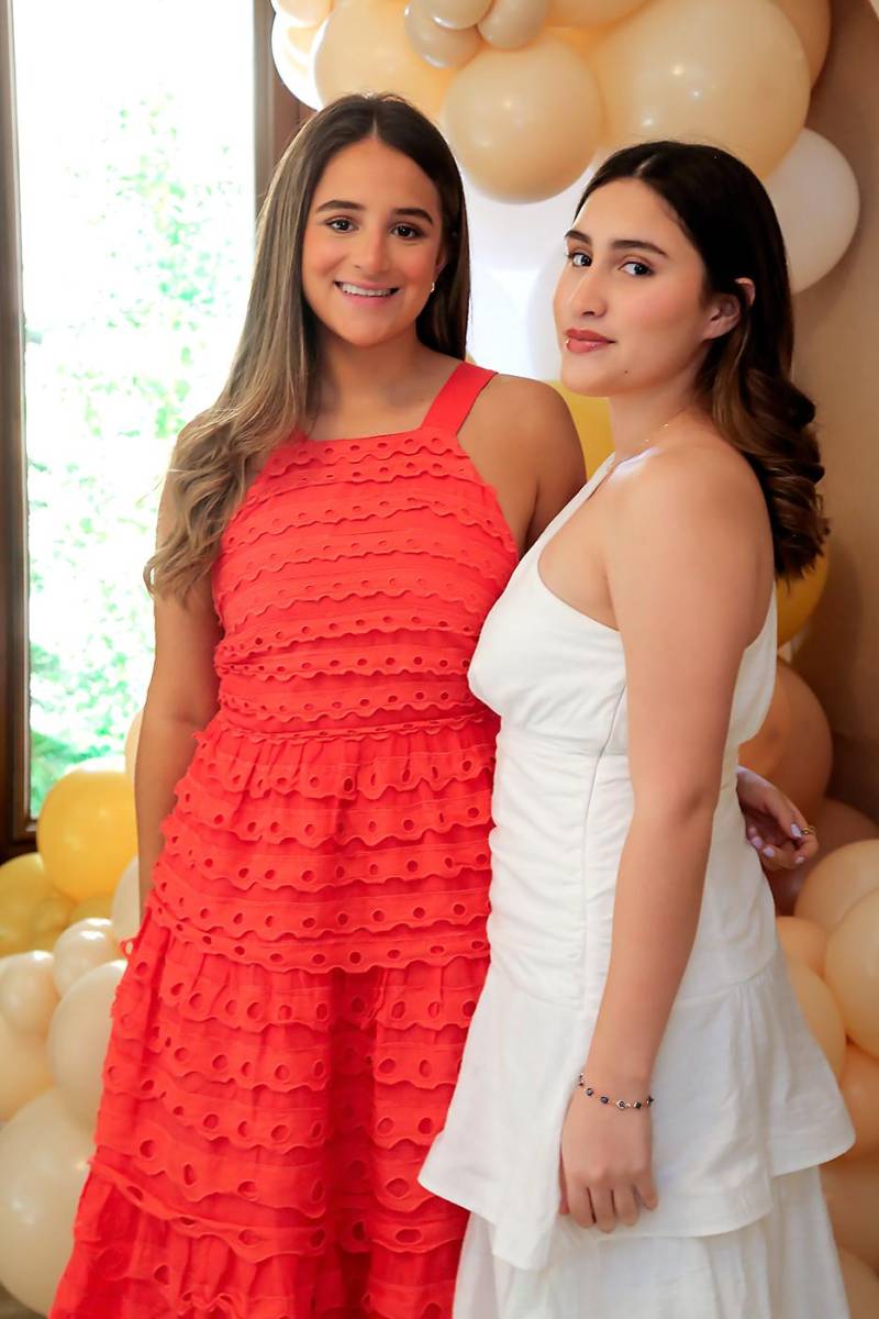 Krista Rojas e Ivana Membreño.