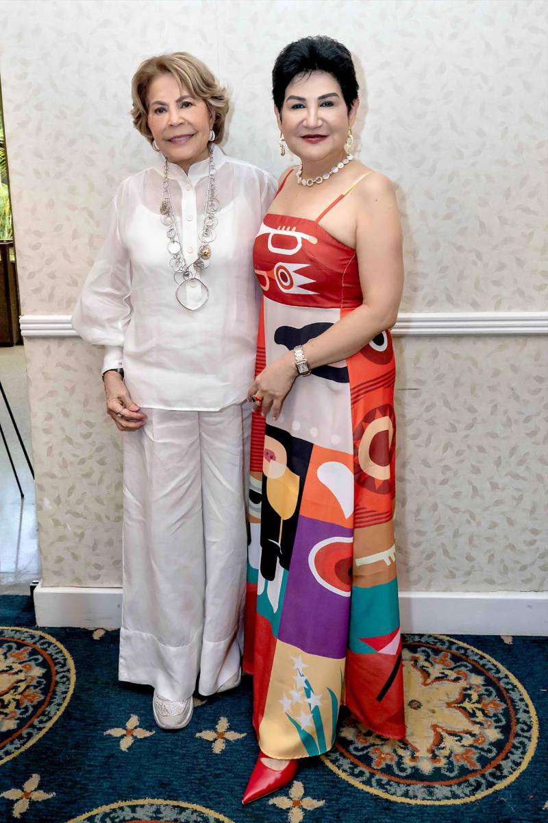 Nena Díaz y María Antonia Rivera.