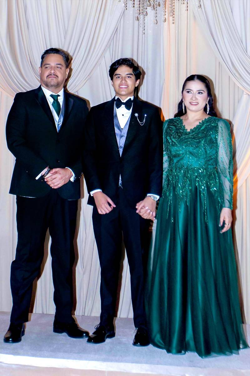 Desfile padres e hijos de la prom 2026 de Happy Days &amp; Freedom Institute