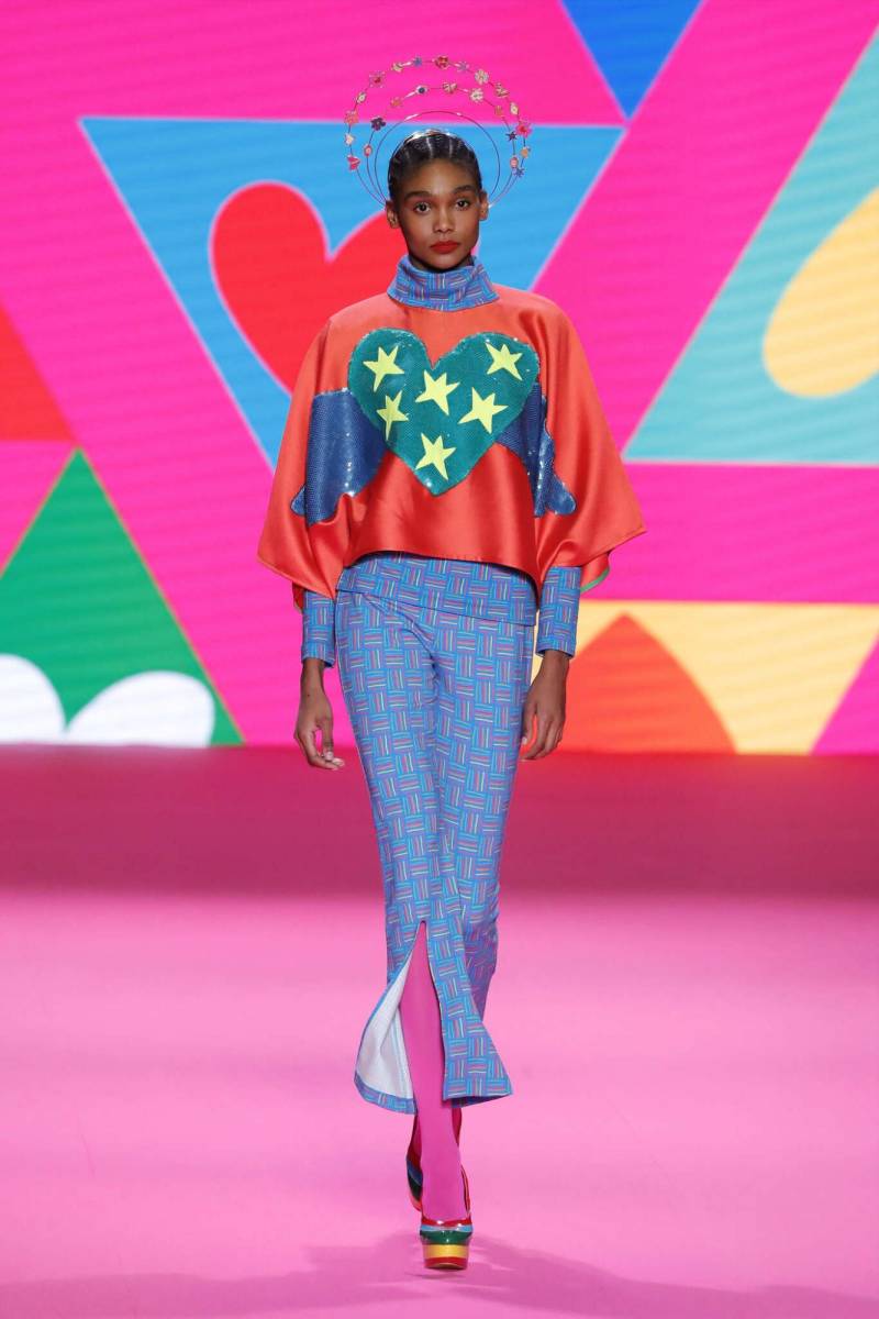 Los lunares protagonista de la colección de Agatha Ruiz de la Prada