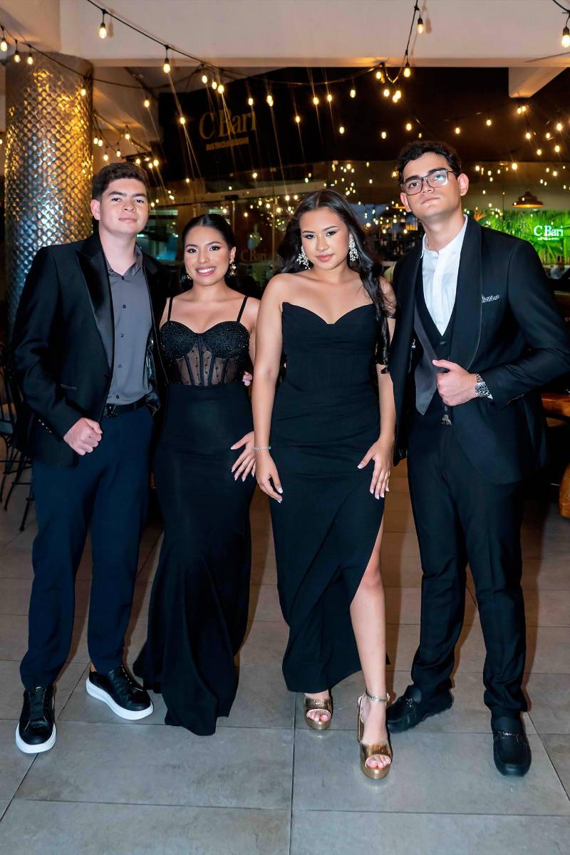 Donald Rápalo, Ruth Ávila, Andrea Zapata y Kennet Lara.