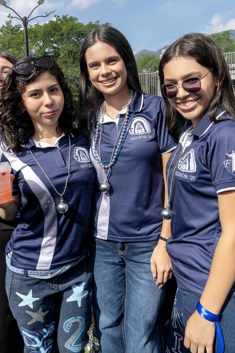 Senior Entrance 2027 de la Franciscan School