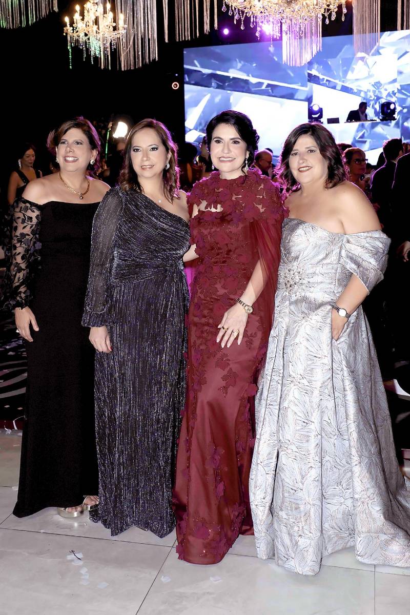 Alexandra Vogelsang, Sandra Matta, Claudia Kattan Jordan y Mariela Illescas.