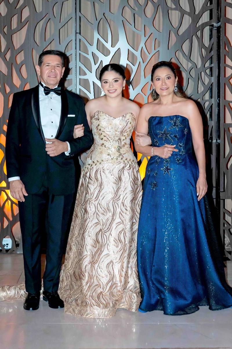 Desfile padres e hijos de la prom 2026 de la Escuela Santa María del Valle