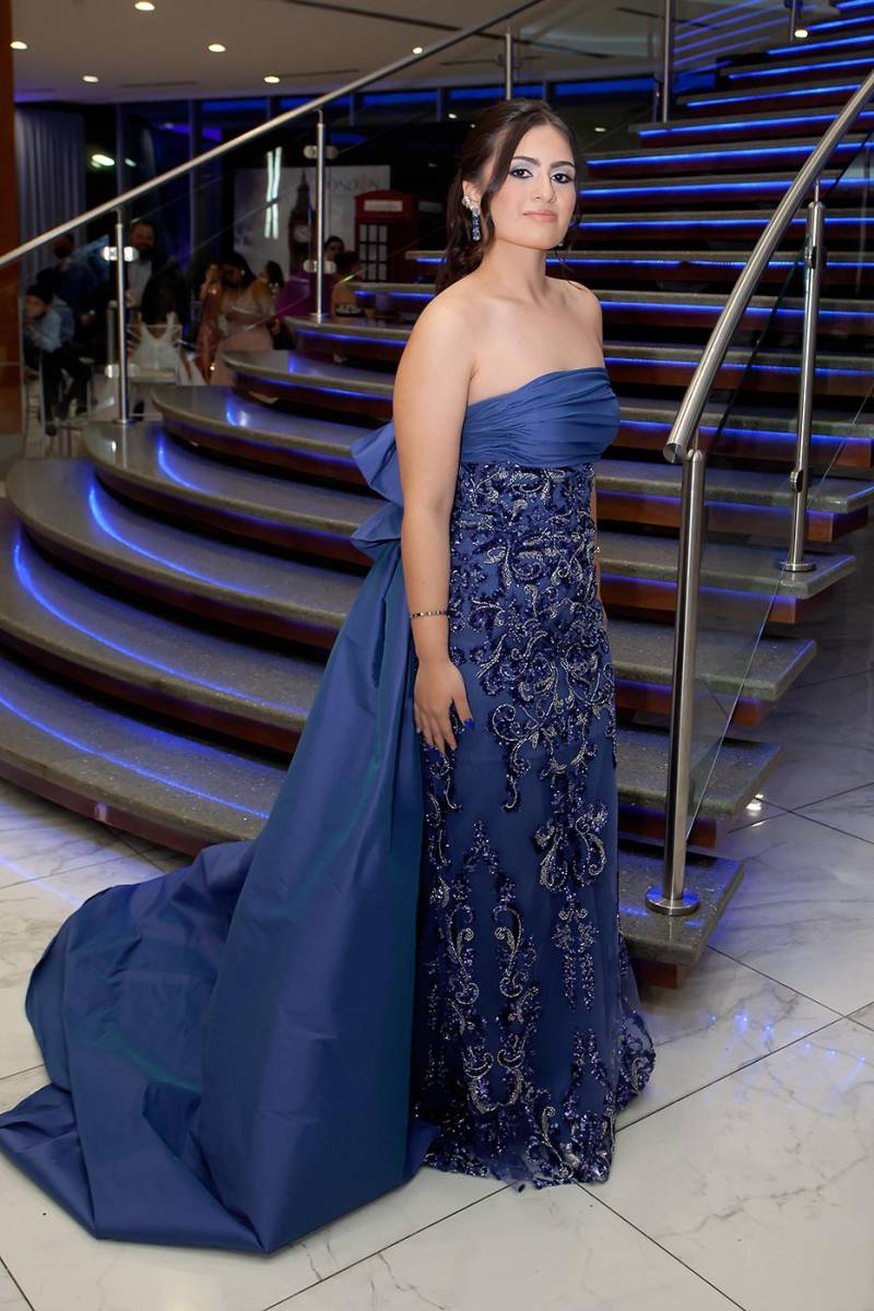 Ross Mary Hernández.
