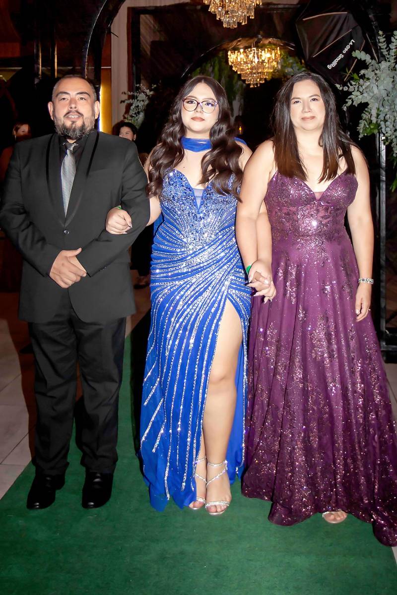 Desfile de padres e hijos de la prom 2026 de Kiddy Kat Bilingual School &amp; Morazzanni Institute