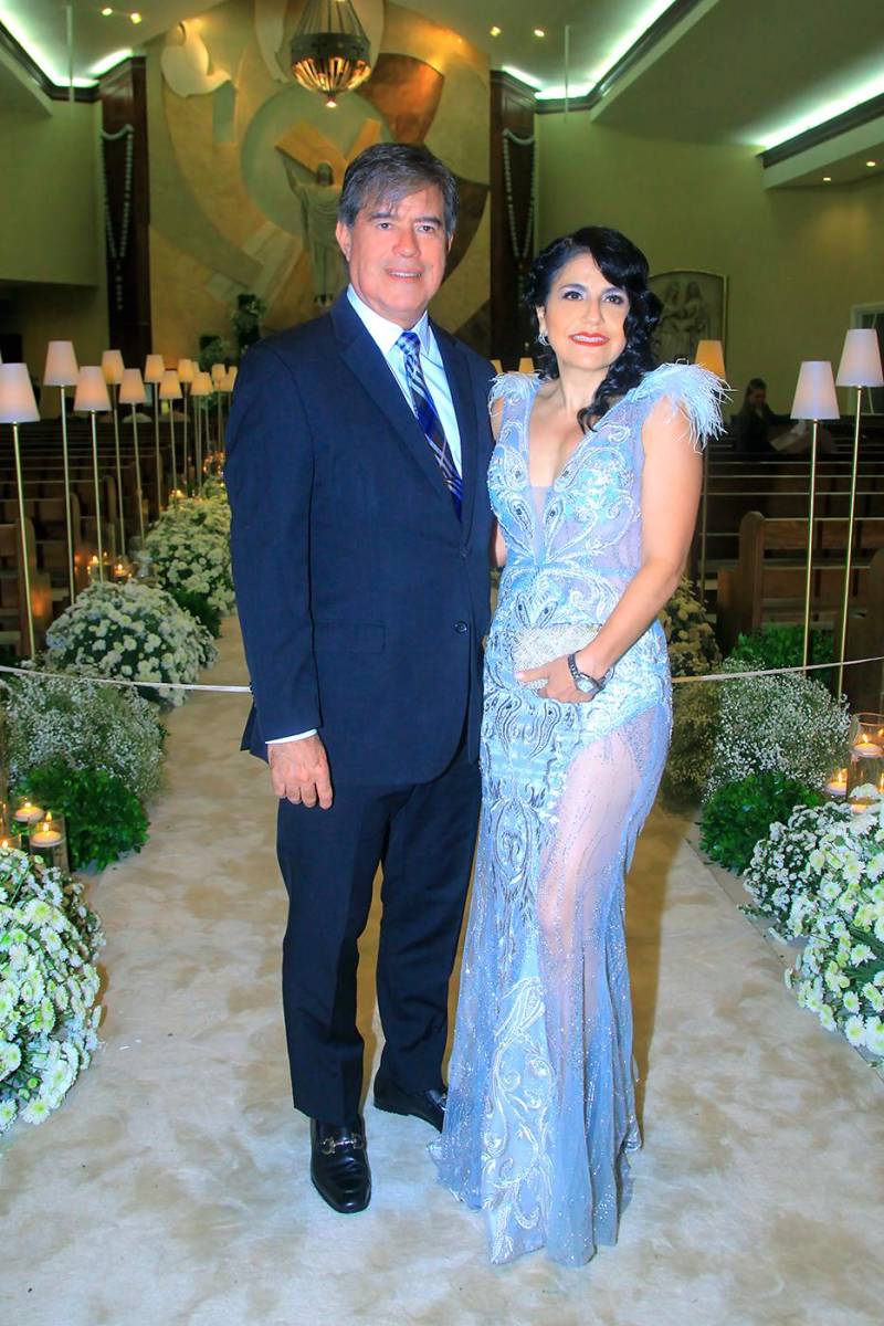 La boda de Orlando Merino y Michelle Valladares