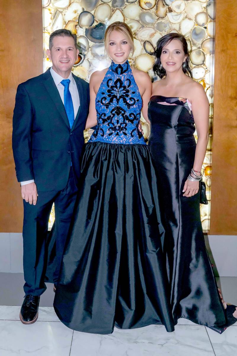 María José Vijil Morales con su padre Álvaro Vijil. 