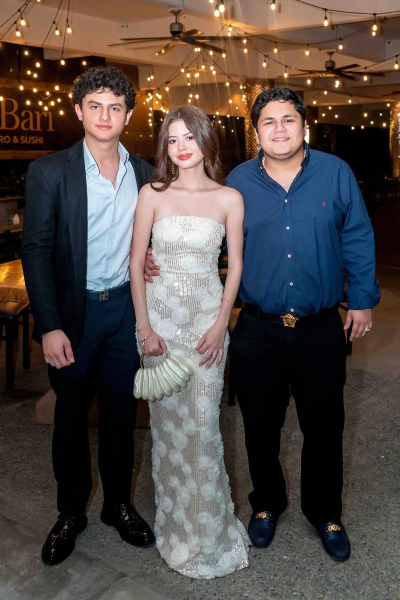  Marvin Alejandro Villeda, Danna Ferrari y Marlon Lagos.