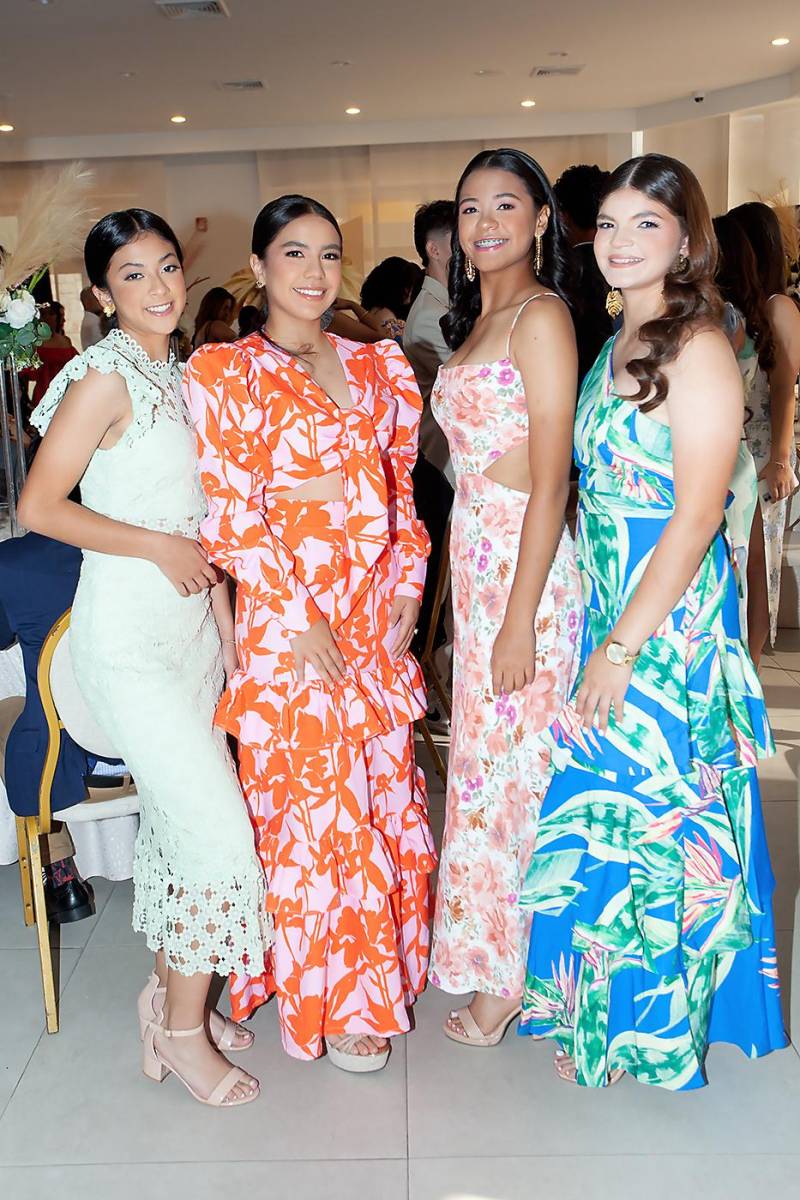 Kazumi Suguiyama, Joselin Aguilar, Mía Alcocer y Sonia Holliday
