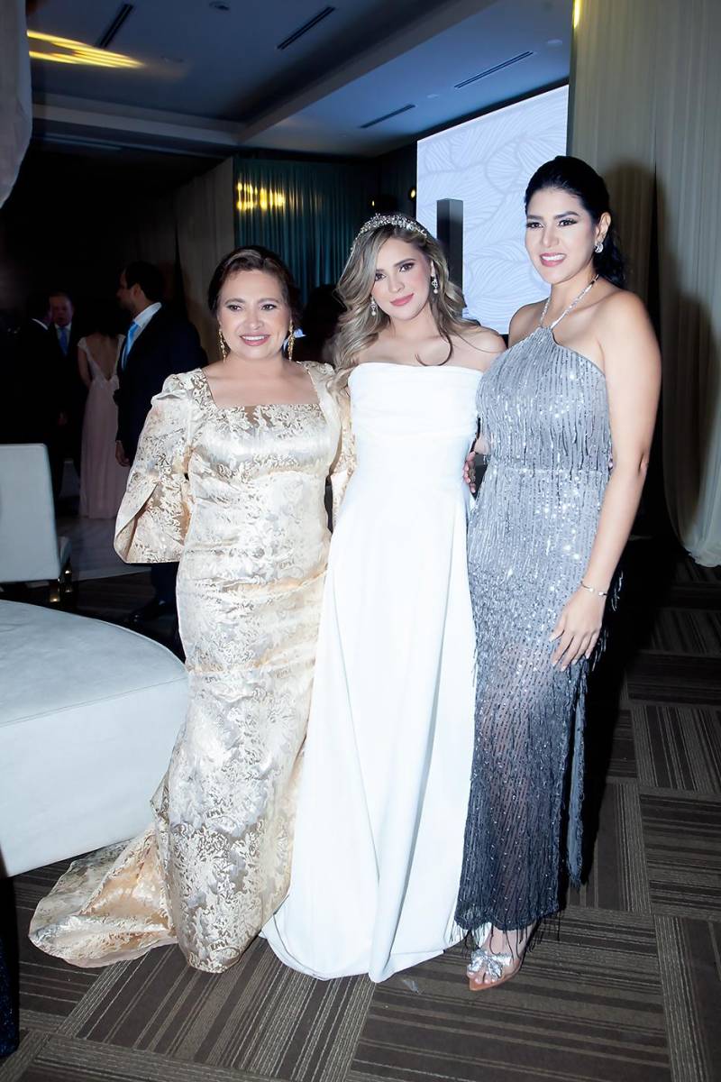 Luz Marina Donaire, Annie Núñez y Sarahí Chavarria