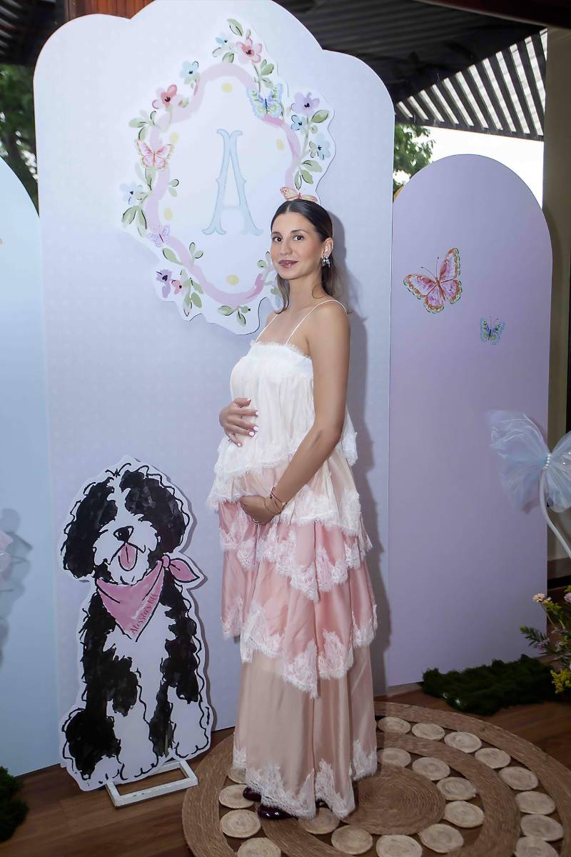 Así fue el baby shower de la pequeña Alessia Sadrzadeh Mainardi, quien pronto llegará a llenar el hogar de Samim Sadrzadeh y Andrea Mainardi de alegría.