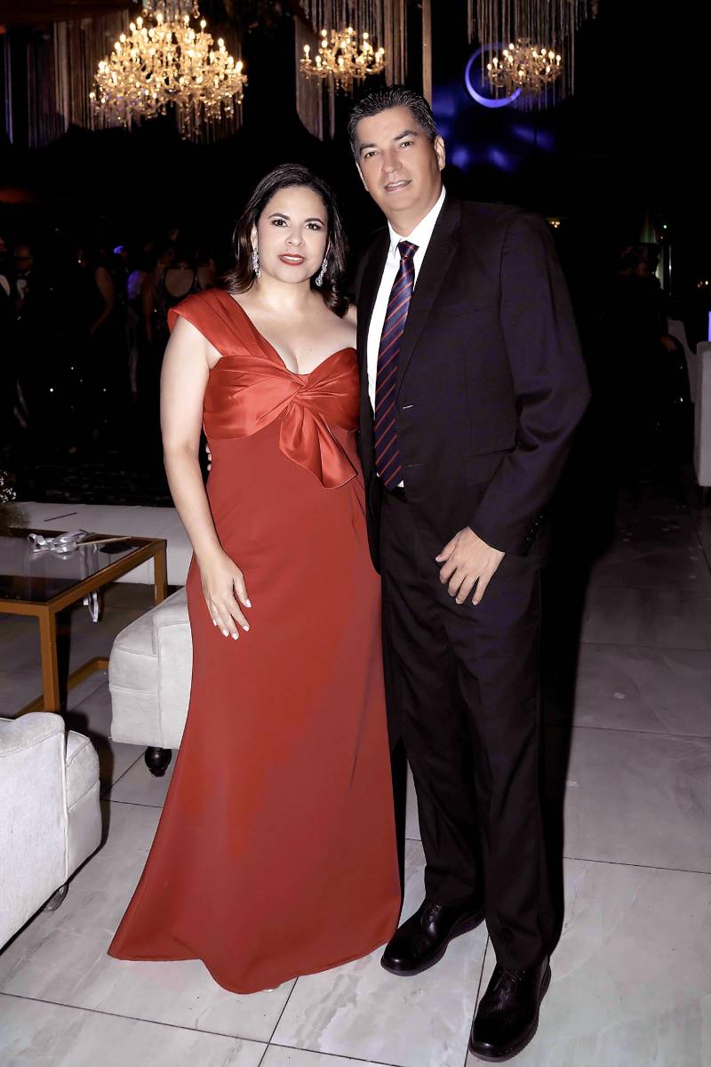 Dina Bendeck y Alejandro Matta.