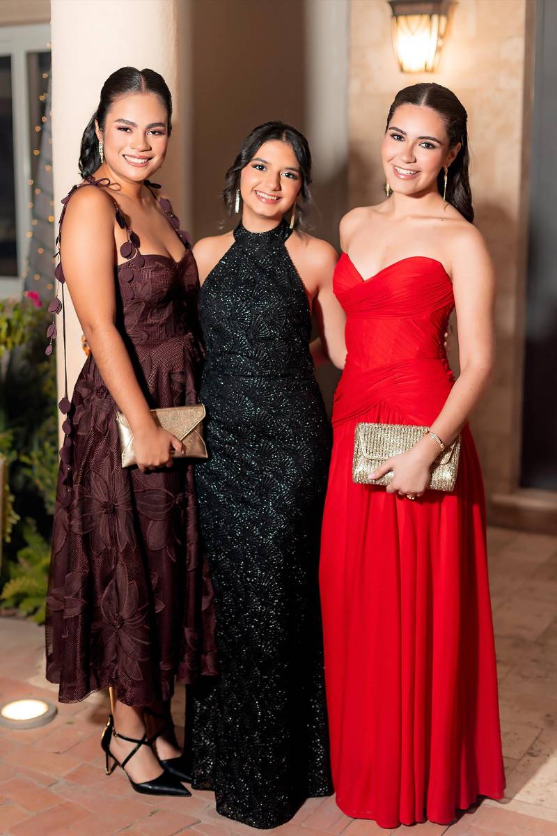 Isabela Mencía, Stephanie López y Luciana Majano.