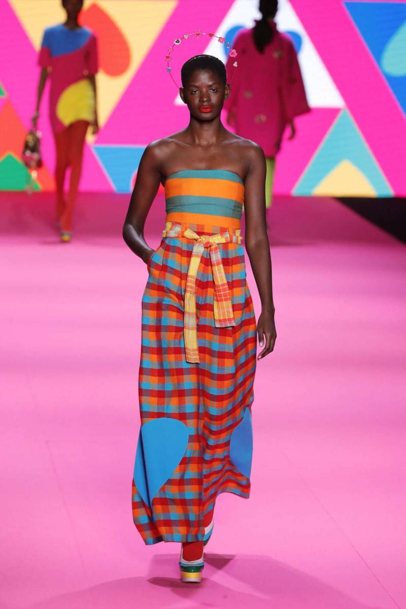Los lunares protagonista de la colección de Agatha Ruiz de la Prada
