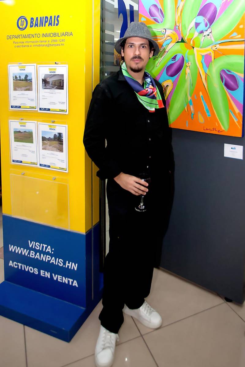 El pintor Carlos Lamothe.