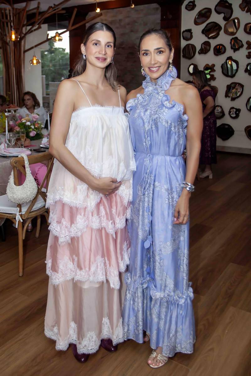 Andrea Sadrzadeh y Karla Villar.