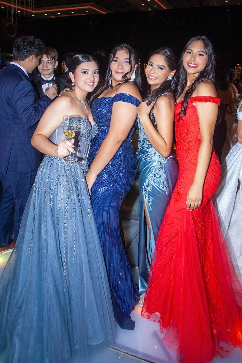 Natalia Bueso, Alejandra Calix, Sara Flores y Adriana Rivera.