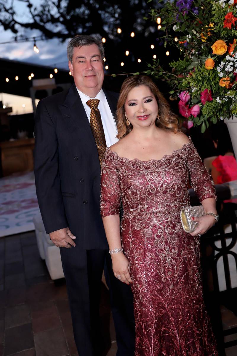 Roberto y Marisela Aviles