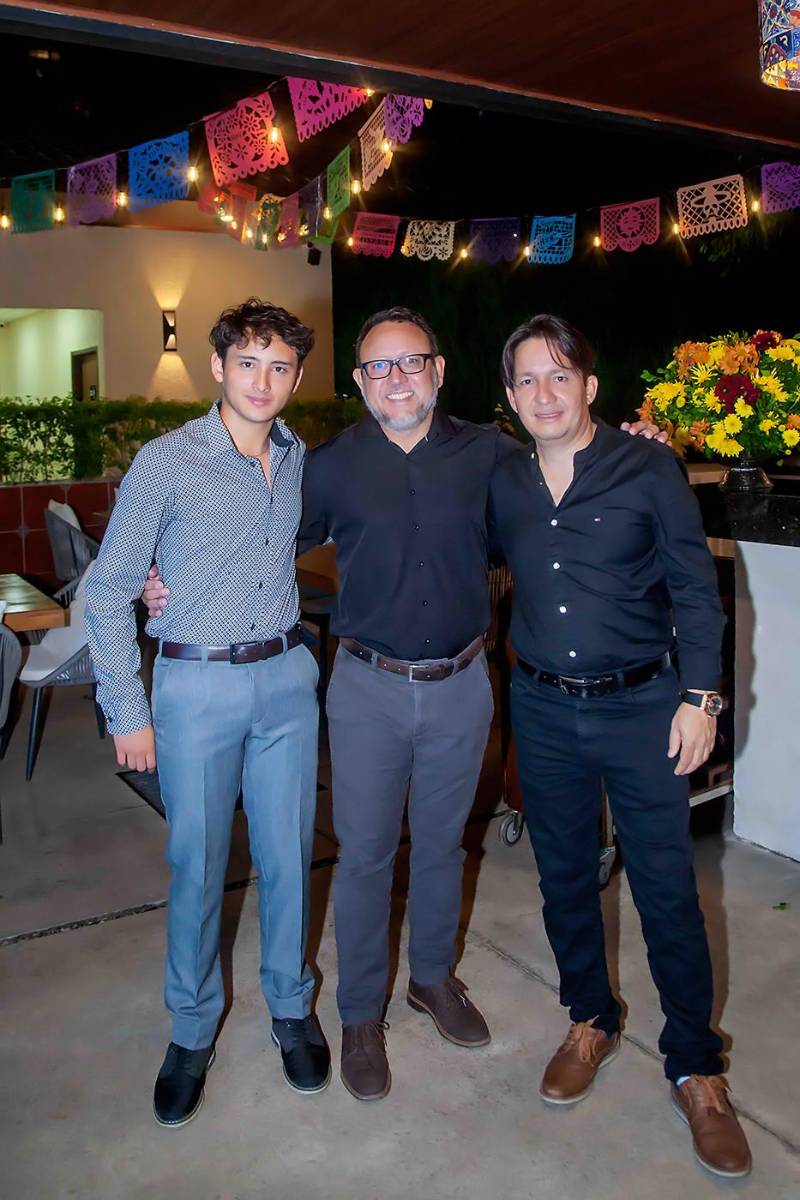 Jesús Aparicio, Hernán Aparicio y José Ortiz.