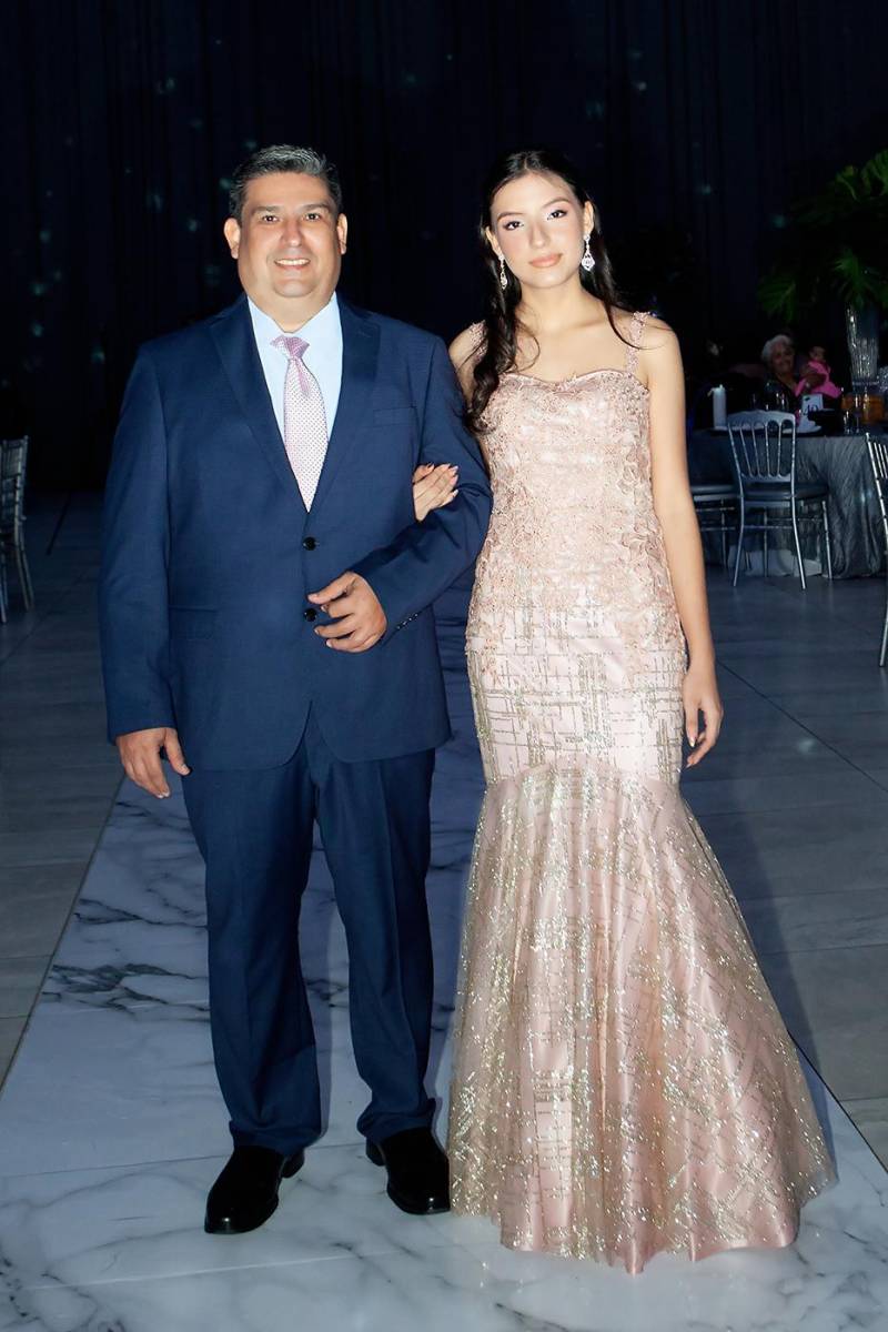 Cesar Figueroa y Sofía Figueroa.