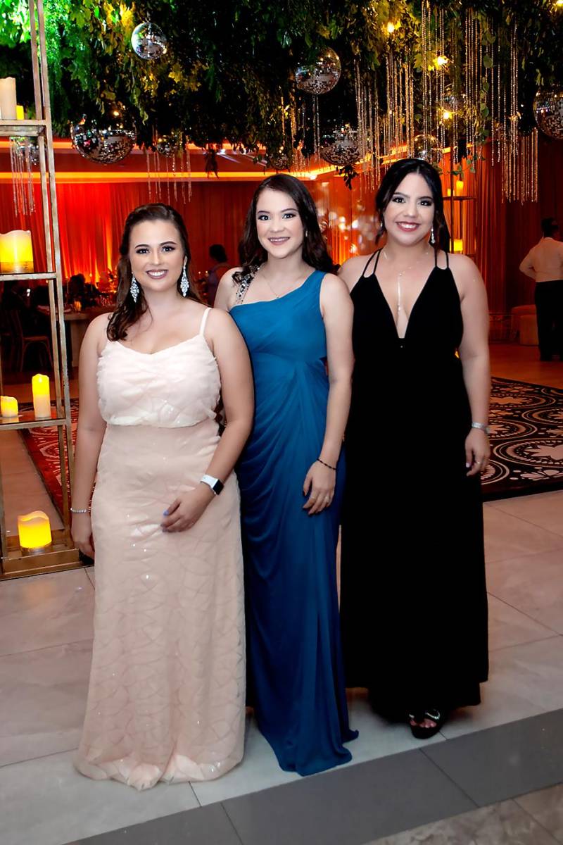 Ashley Cartagena, Gabriela León y María Fernanda Larios.