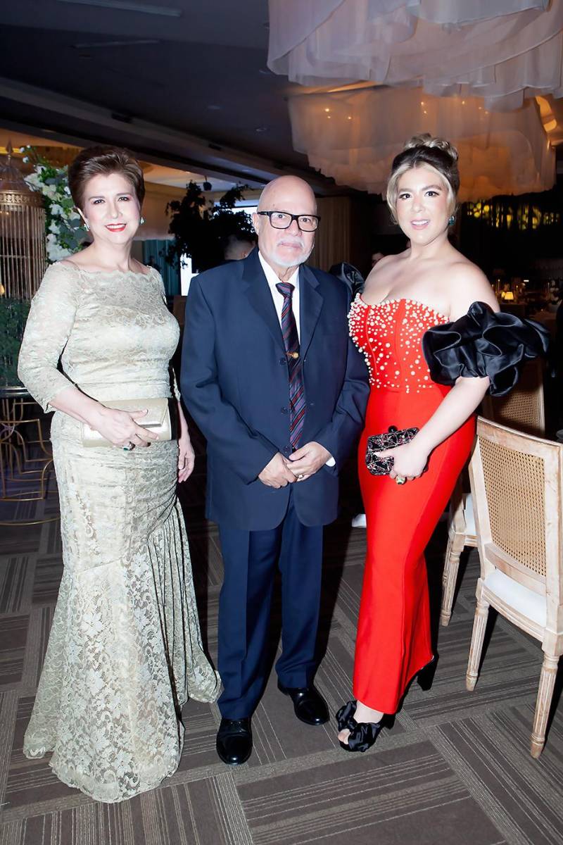 Norma, Pio y Grace Santos