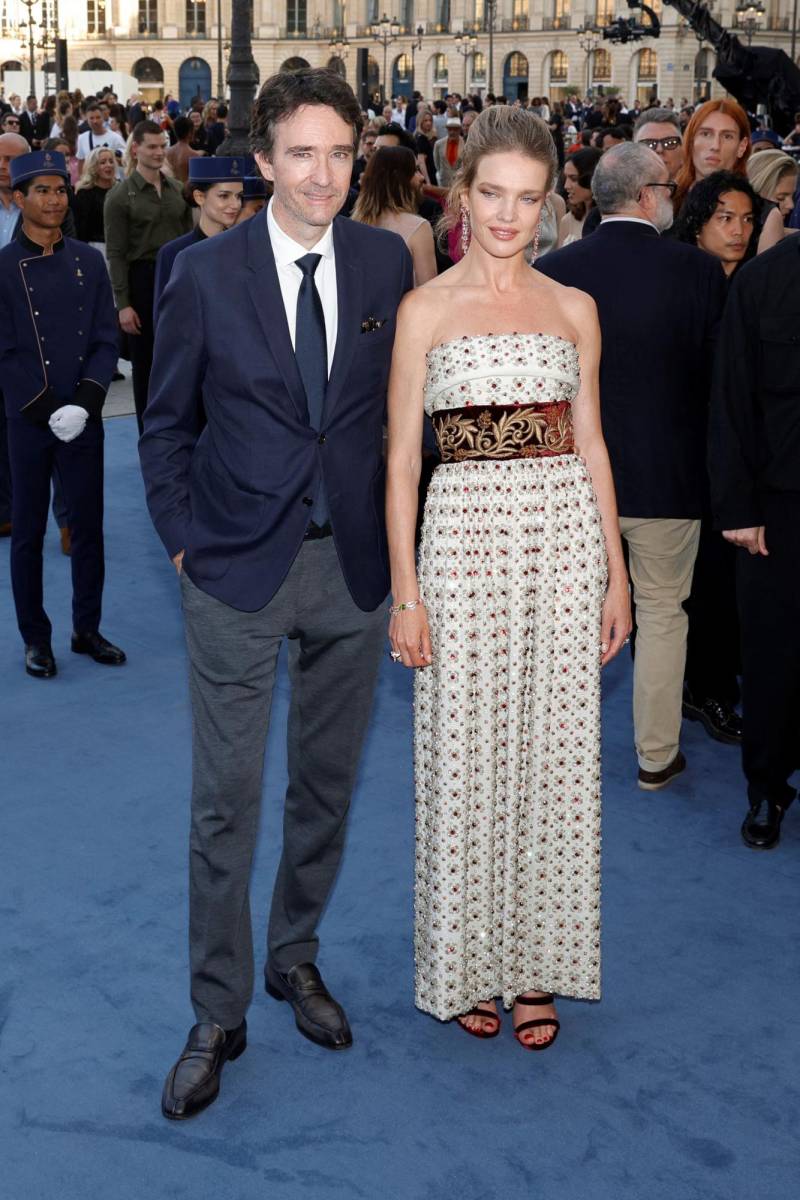 El CEO de LVMH Antoine Arnault y su esposa, la modelo rusa Natalia Vodianova