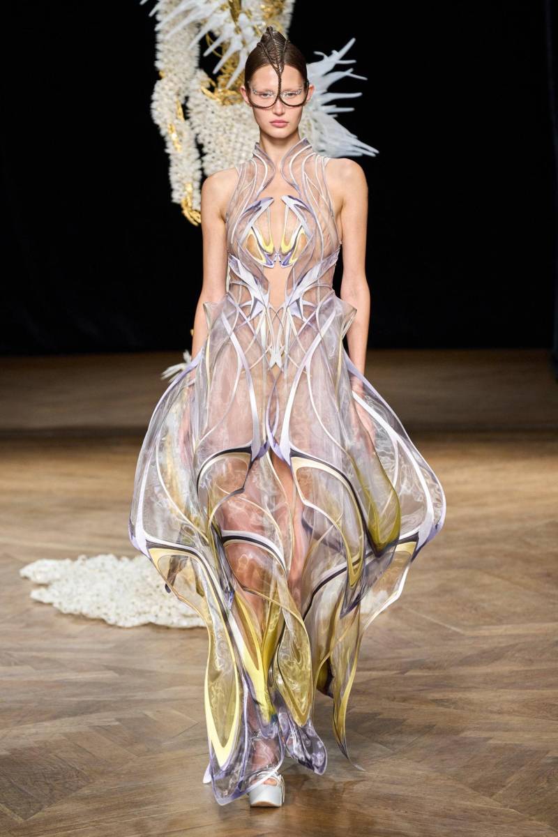 Iris Van Herpen Otoño 2022