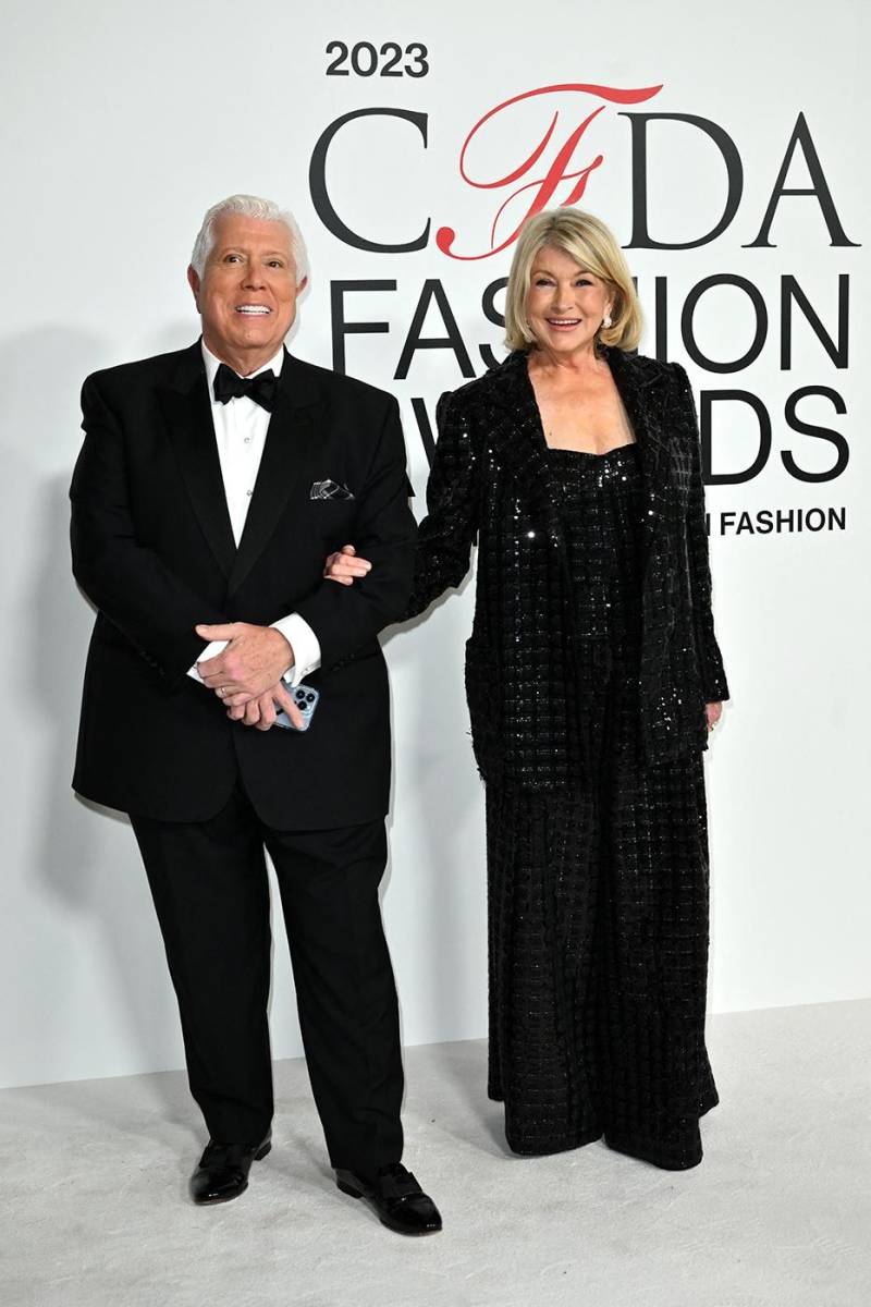 El diseñador Dennis Basso con Martha Stewart 