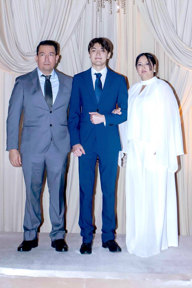 Desfile padres e hijos de la prom 2026 de Happy Days &amp; Freedom Institute