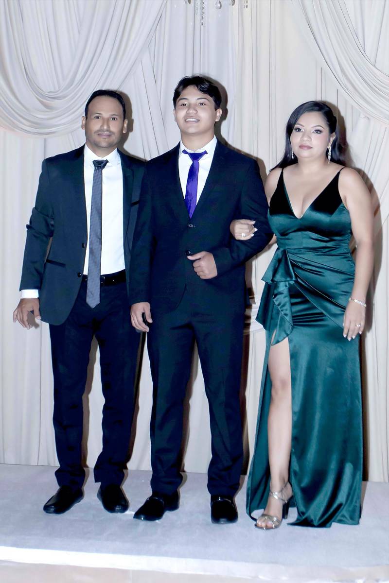 Desfile padres e hijos de la prom 2026 de Happy Days &amp; Freedom Institute