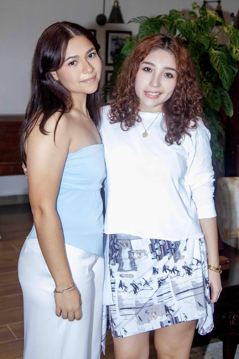 Leticia y Marcella Acosta.