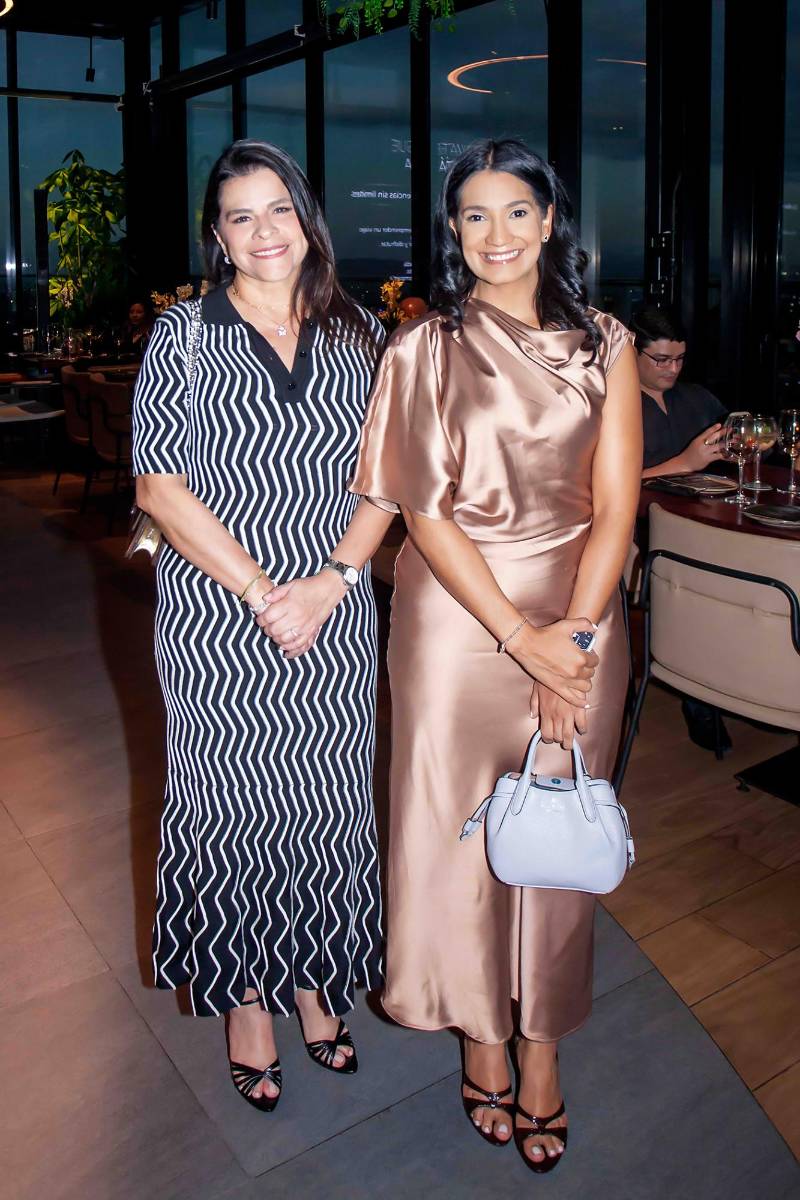 Jessica Guevara y Carmen Santos.