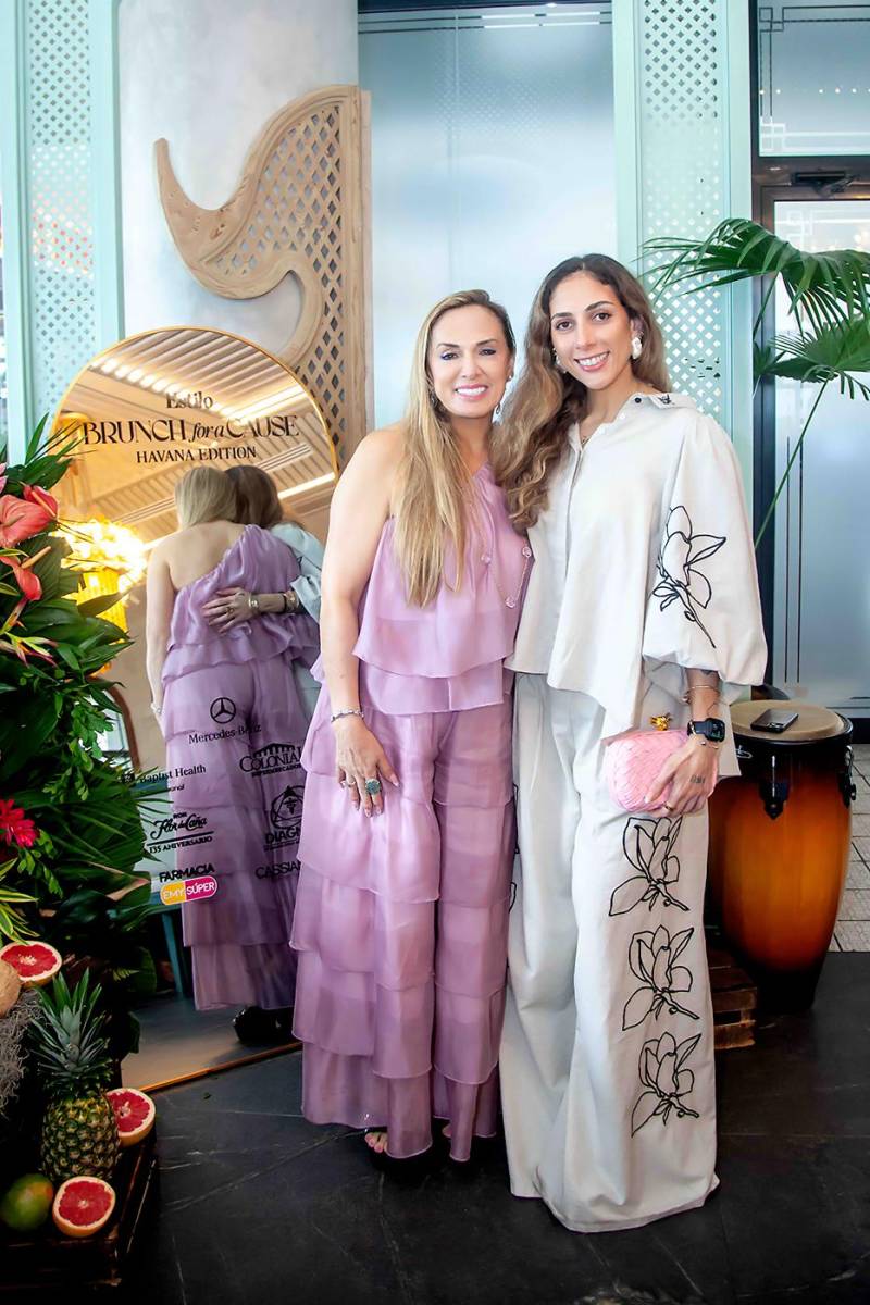 Androlla y su hija Alexia Mitri.