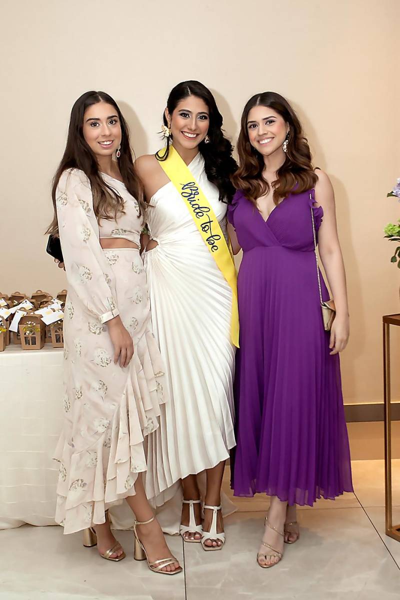 Isabella Ramírez, Anna Valenzuela y Krizia Turcios.