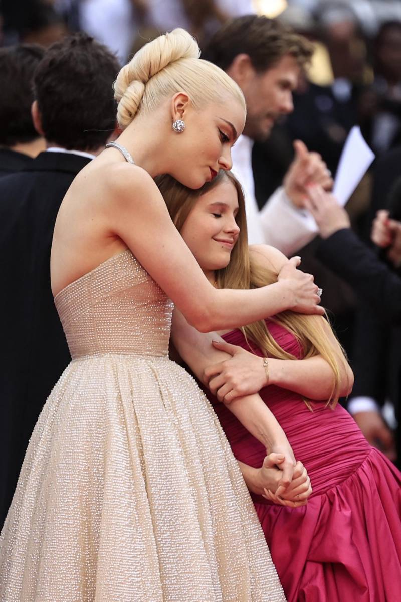 Anya Taylor-Joy y Alyla Browne 