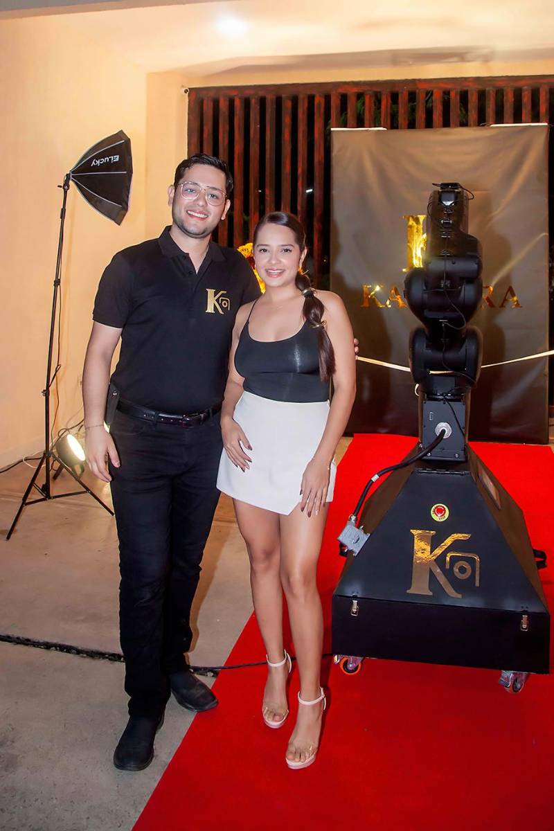 Luis Pedro Escobedo y Valeria Soto.