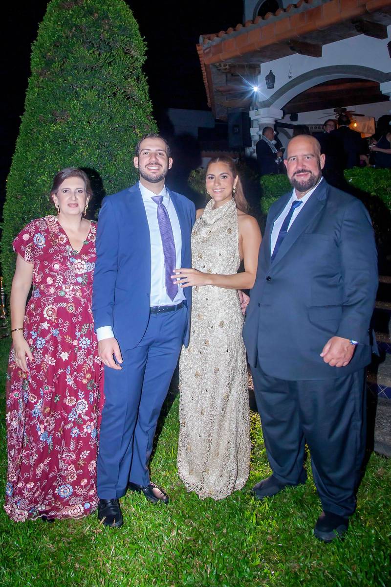 Rose Marie Hasbun, Carlos Simán, Marcela Andonie y Carlos Simán.