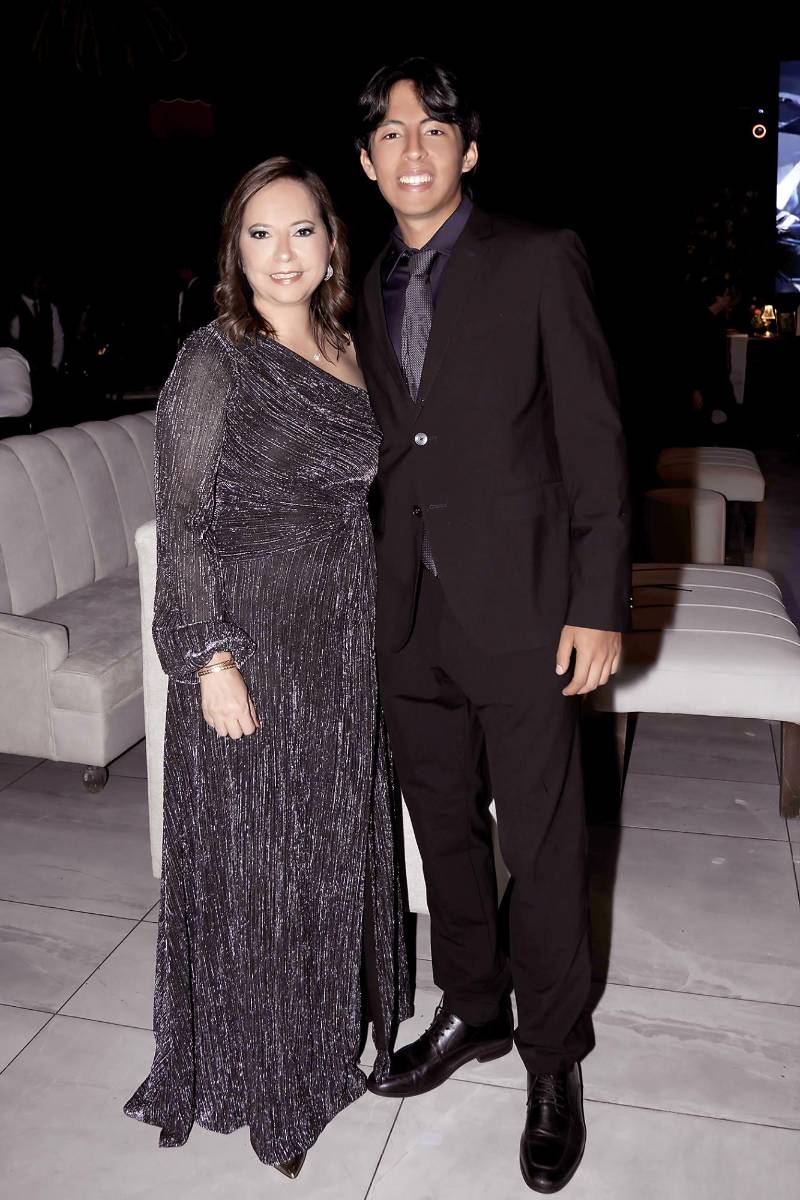 Sandra y su hijo Rodrigo Matta.