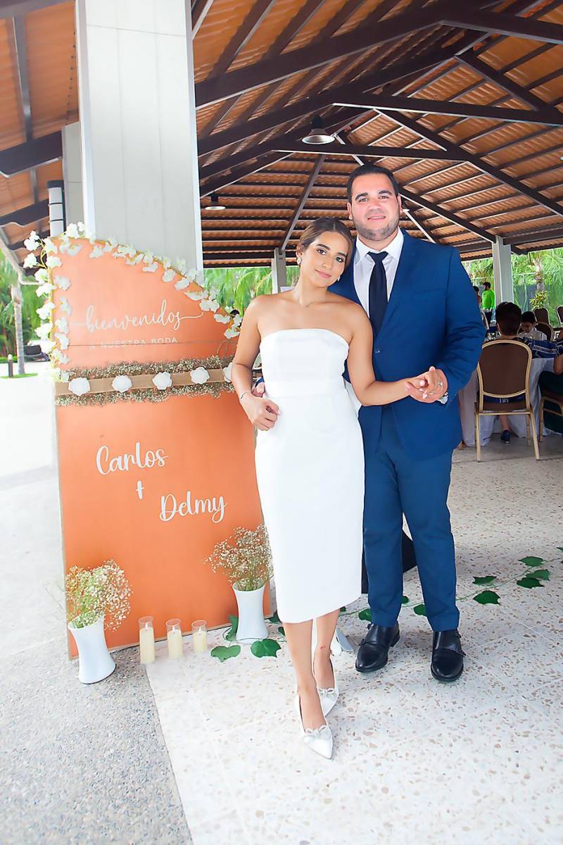 Delmy Martínez y Carlos El Bascha.