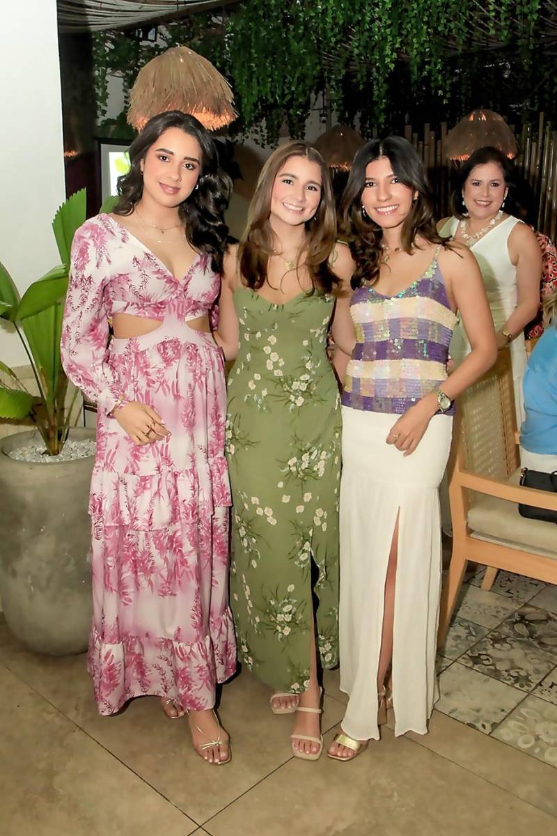 Gabriela Sikaffy, Pilar Ferez y Valeria Bueso.